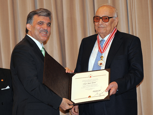 Edebiyatımızın Ulu Çınarı Yaşar Kemal'i Maalesef Kaybettik